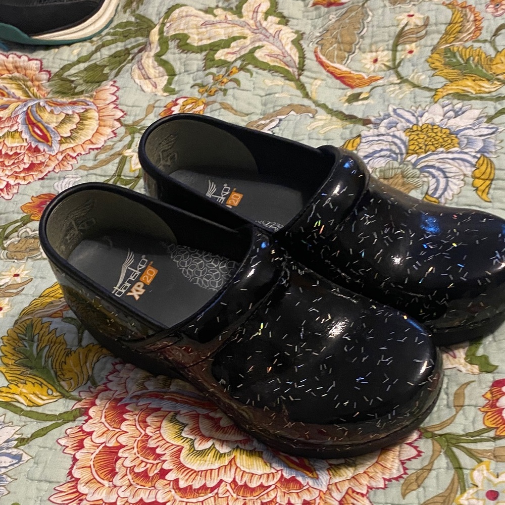 Dansko Kids Black Dress Shoes with Speckled Design